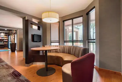 Photo 4 - Courtyard by Marriott Akron Fairlawn