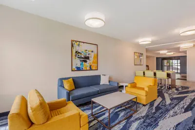 Photo 3 - Comfort Inn River's Edge