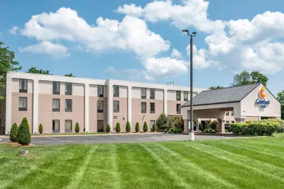 Photo 2 - Comfort Inn Oxford - University Area