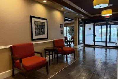 Photo 4 - Comfort Inn Oxford - University Area