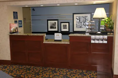 Photo 3 - Hampton Inn & Suites Chillicothe