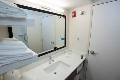 Photo 4 - Hampton Inn Wooster