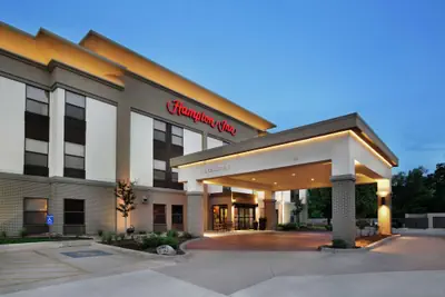 Photo 2 - Hampton Inn Shawnee