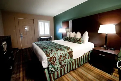 Photo 5 - Prospero's Flagship Inn