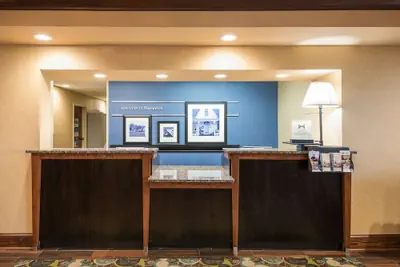 Photo 2 - Hampton Inn & Suites Florence Center