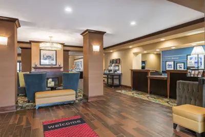 Photo 3 - Hampton Inn & Suites Florence Center