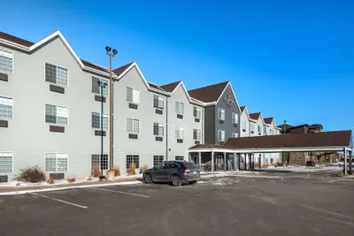 Photo 2 - Country Inn & Suites by Radisson, Watertown, SD