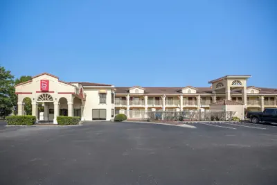 Photo 2 - Red Roof Inn Franklin, TN