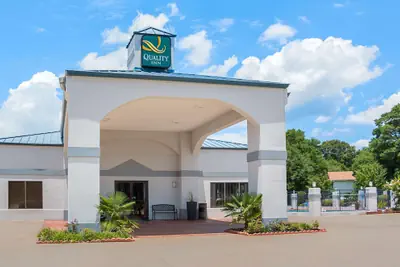Photo 2 - Quality Inn Carthage