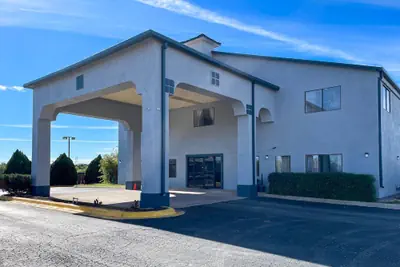 Photo 2 - Econo Lodge Inn & Suites Sweetwater I-20