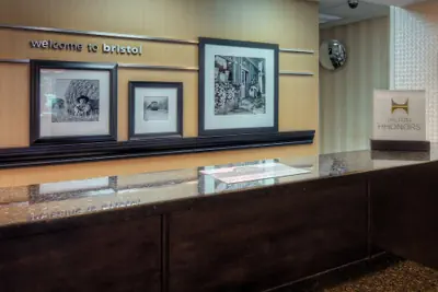 Photo 4 - Hampton Inn Bristol