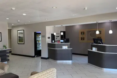 Photo 3 - Comfort Suites Lewisville - Dallas