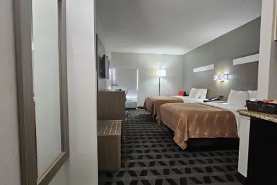 Photo 5 - Quality Inn & Suites Irving DFW Airport South