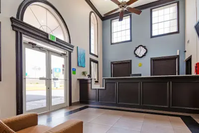 Photo 2 - SureStay Hotel by Best Western Brownsville