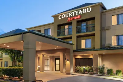 Photo 2 - Courtyard by Marriott Lubbock