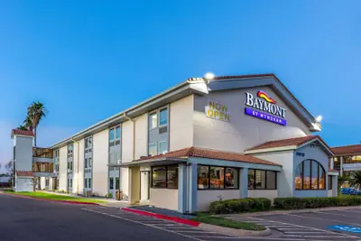 Photo 2 - Baymont by Wyndham McAllen/Pharr