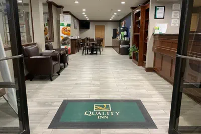 Photo 4 - Quality Inn Hillsboro