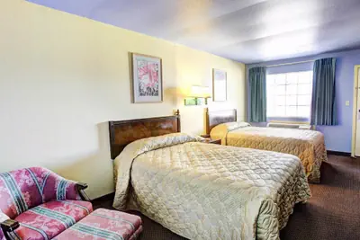Photo 4 - Nites Inn