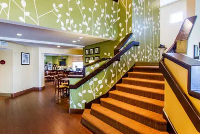 Photo 3 - Econo Lodge Amarillo East