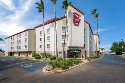 Photo 2 - Red Roof Inn Laredo