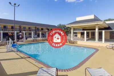 Photo 2 - OYO Hotel Ingleside TX