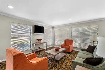 Photo 3 - Quality Inn Marshall