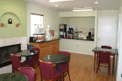 Photo 3 - Days Inn by Wyndham Kerrville