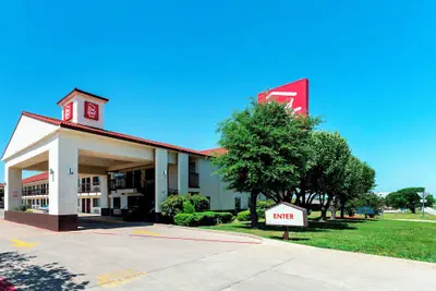 Photo 2 - Red Roof Inn Dallas - Mesquite/ Fair Park NE