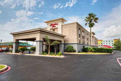 Photo 2 - Hampton Inn Houston Baytown