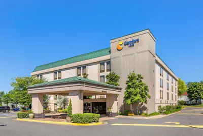 Photo 2 - Comfort Inn Quantico