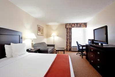 Photo 3 - Holiday Inn Express Chester by IHG