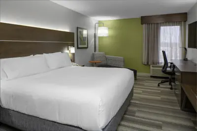 Photo 5 - Holiday Inn Express Chester by IHG