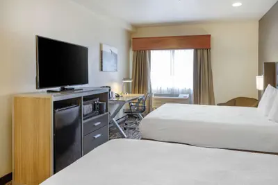 Photo 5 - Best Western Plus Peppertree Airport Inn
