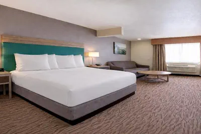 Photo 2 - Best Western Plus Peppertree Airport Inn