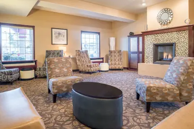 Photo 2 - Holiday Inn Express Wenatchee by IHG