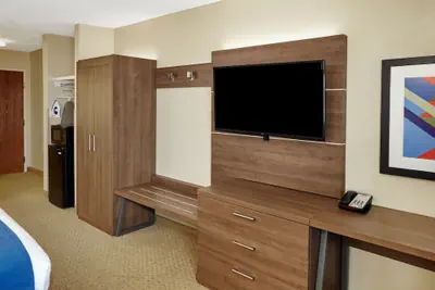 Photo 4 - Holiday Inn Express Sheboygan-Kohler by IHG