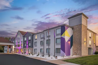 Photo 2 - Spark by Hilton La Crosse Onalaska