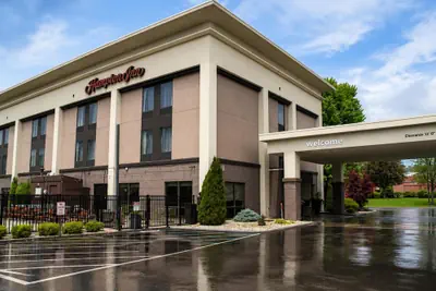 Photo 2 - Hampton Inn Summersville