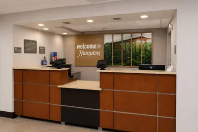 Photo 5 - Hampton Inn Summersville
