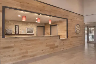 Photo 4 - Country Inn & Suites by Radisson, Germantown, WI