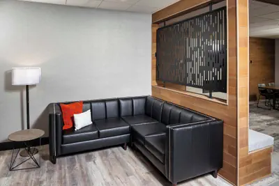 Photo 5 - Four Points by Sheraton Appleton