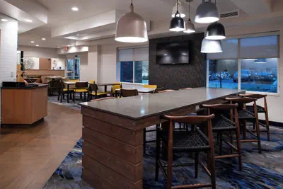 Photo 5 - Fairfield Inn & Suites by Marriott Beloit