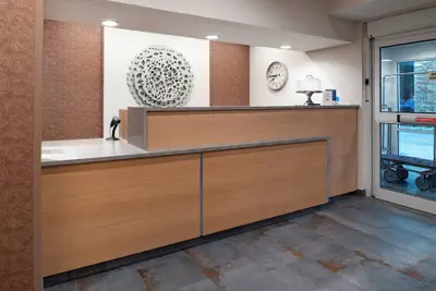 Photo 4 - Fairfield Inn & Suites by Marriott Beloit