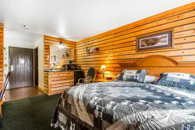 Photo 4 - Rodeway Inn & Suites Madison East