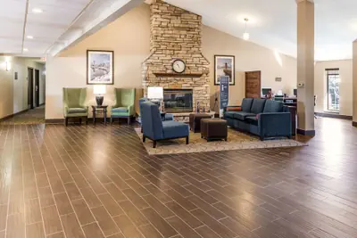 Photo 2 - Comfort Inn Waukesha - Milwaukee West