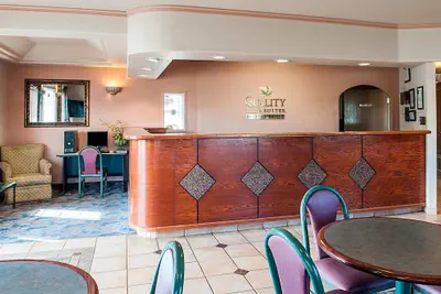 Photo 4 - Quality Inn & Suites Las Cruces - University Area