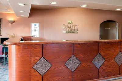 Photo 3 - Quality Inn & Suites Las Cruces - University Area