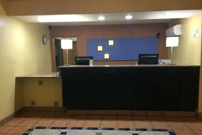 Photo 3 - Ramada by Wyndham Santa Fe