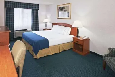 Photo 4 - Ramada by Wyndham Santa Fe