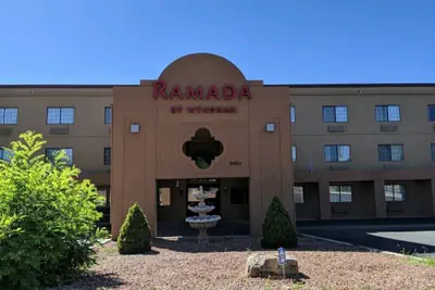 Photo 2 - Ramada by Wyndham Santa Fe
